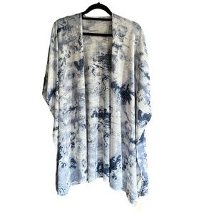 NWT L.I.B. Boutique Brand Tie Dye Blue & White Polyester Kimono,Beach Cover Up